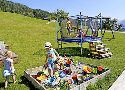 Spielplatz & Tiere am Bio-Bauernhof in Eben im Pongau